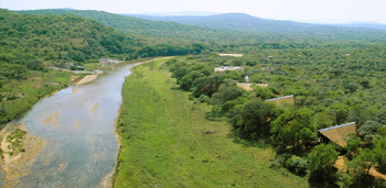 Amakhosi Safari Lodge,Amazulu Private Game Reserve,Hluhluwe iMfolozi Reservations