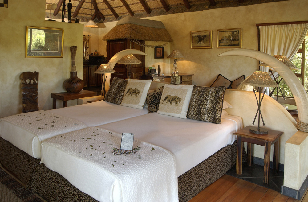 Safari Suite - Mkuze Falls Lodge in Amazulu Game Reserve near Hluhluwe iMfolozi, KwaZulu-Natal