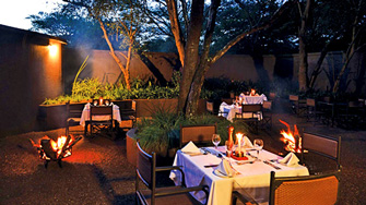 Falaza Game Park luxury tented accommodation KwaZulu-Natal Hluhluwe iMfolozi Game Reserve