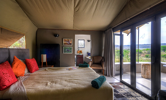 Inside Nselweni Bush Camp 2 sleeper unit - Hluhluwe iMfolozi Game Reserve Big 5 Nselweni Bush Camp Self Catering Accommodation Bookings KwaZulu-Natal South Africa