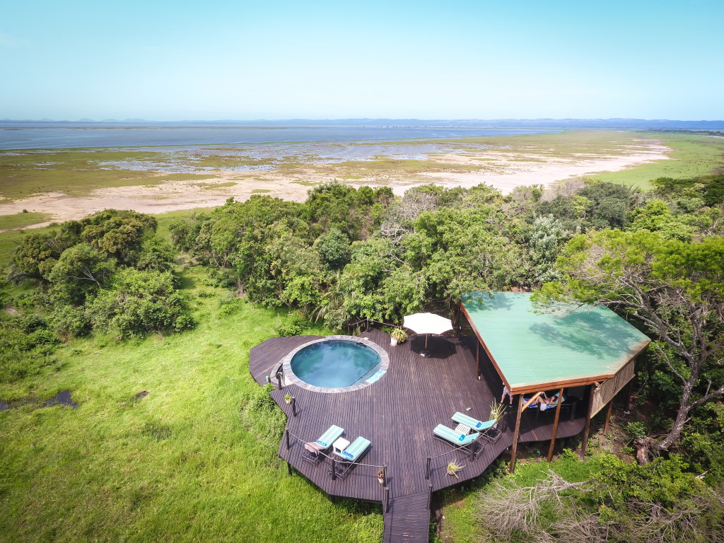 Makakatana Bay Lodge,KwaZulu-Natal,Hluhluwe iMfolozi Reservations