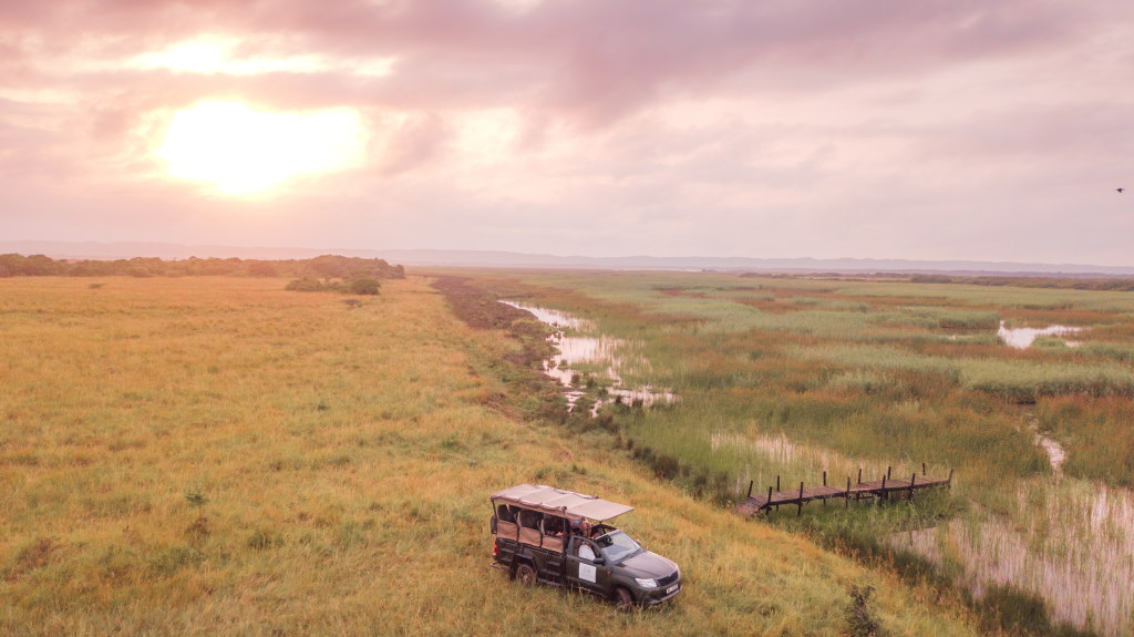 Makakatana Bay Lodge,KwaZulu-Natal,Hluhluwe iMfolozi Reservations