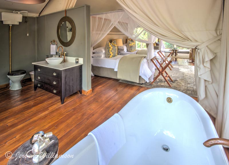 Bathroom - Rhino Sands Safari Camp, Manyoni Private Game Reserve - Hluhluwe iMfolozi Reservations
