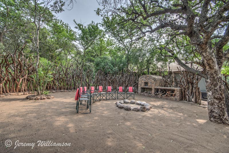 Boma with bush oven - Rhino Sands Safari Camp, Manyoni Private Game Reserve - Hluhluwe iMfolozi Reservations